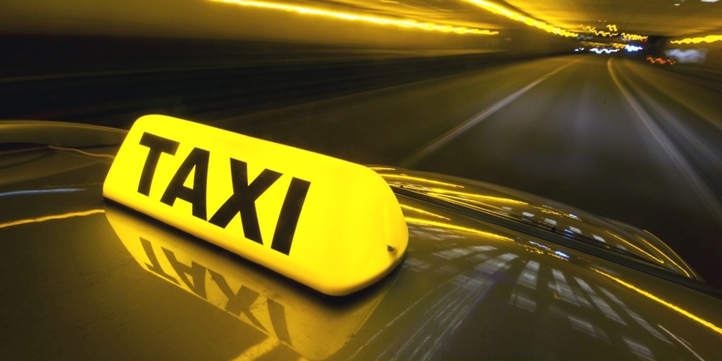 О выдаче разрешений на осуществление деятельности по перевозке пассажиров и багажа легковым такси