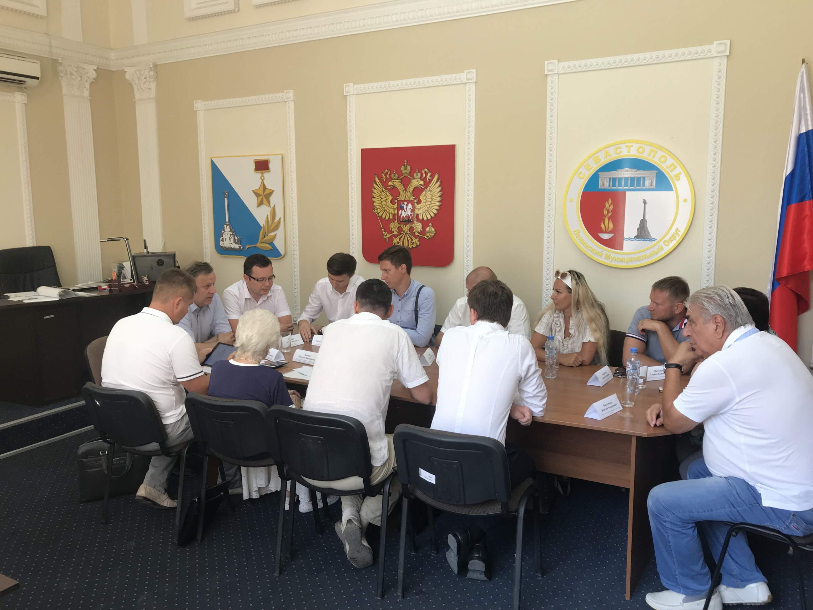  Андрей Николаевич Шишкин встретился с Советом депутатов Ленинского муниципального округа.