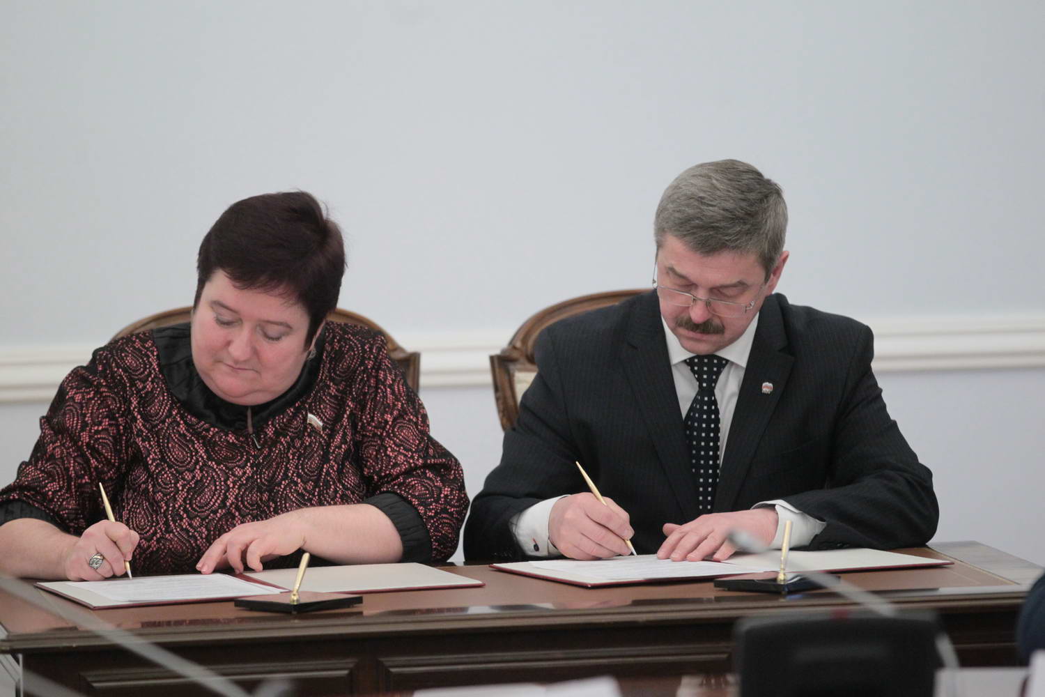 Муниципальные образования Петербурга и Севастополя подписали соглашения о сотрудничестве