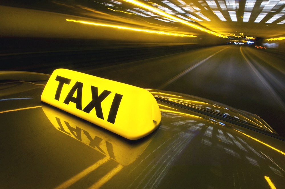 О выдаче разрешений на осуществление деятельности по перевозке пассажиров и багажа легковым такси